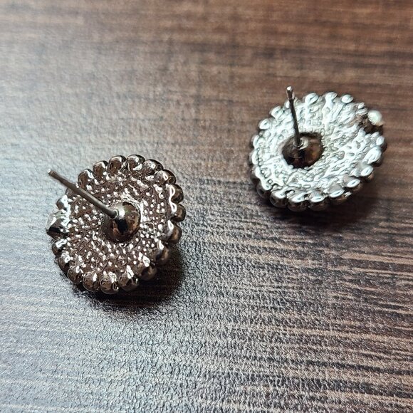 Unbranded Silver w/Purple Center Stud Earrings Ladies‎ Pre-Owned Fashion Vintage - Picture 3 of 4